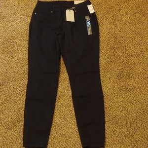 Brand new Maurice short small jeggings
